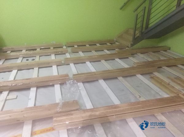 橡膠木籃球場地木地板施工技術(shù)方案