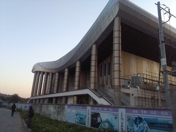 五角楓運(yùn)動(dòng)體育地板一平米價(jià)格